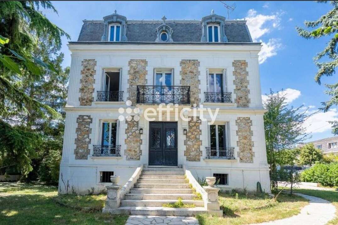 Maison 176 m² à Gagny  - photo 6