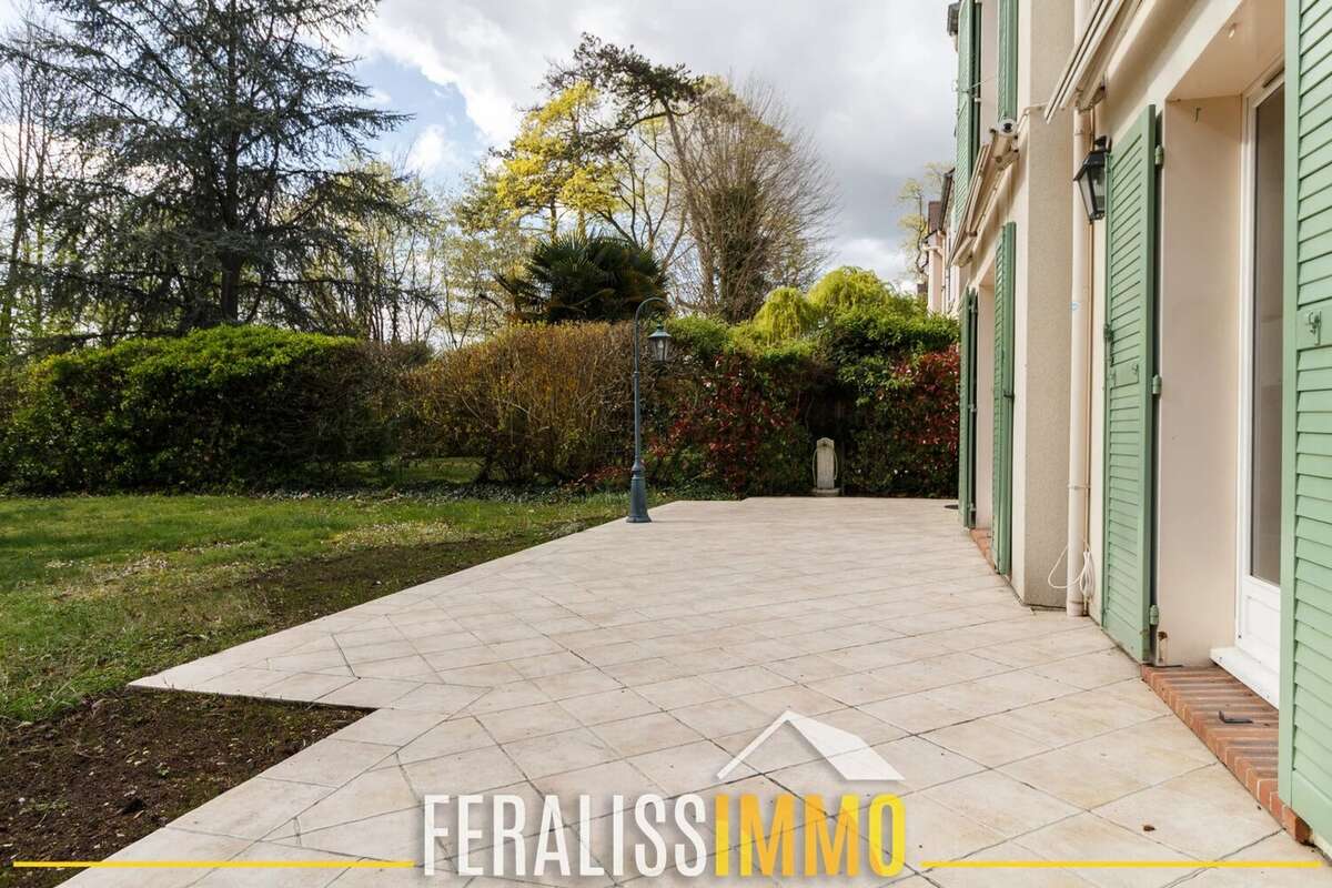 Maison à NEUVILLE-SUR-OISE