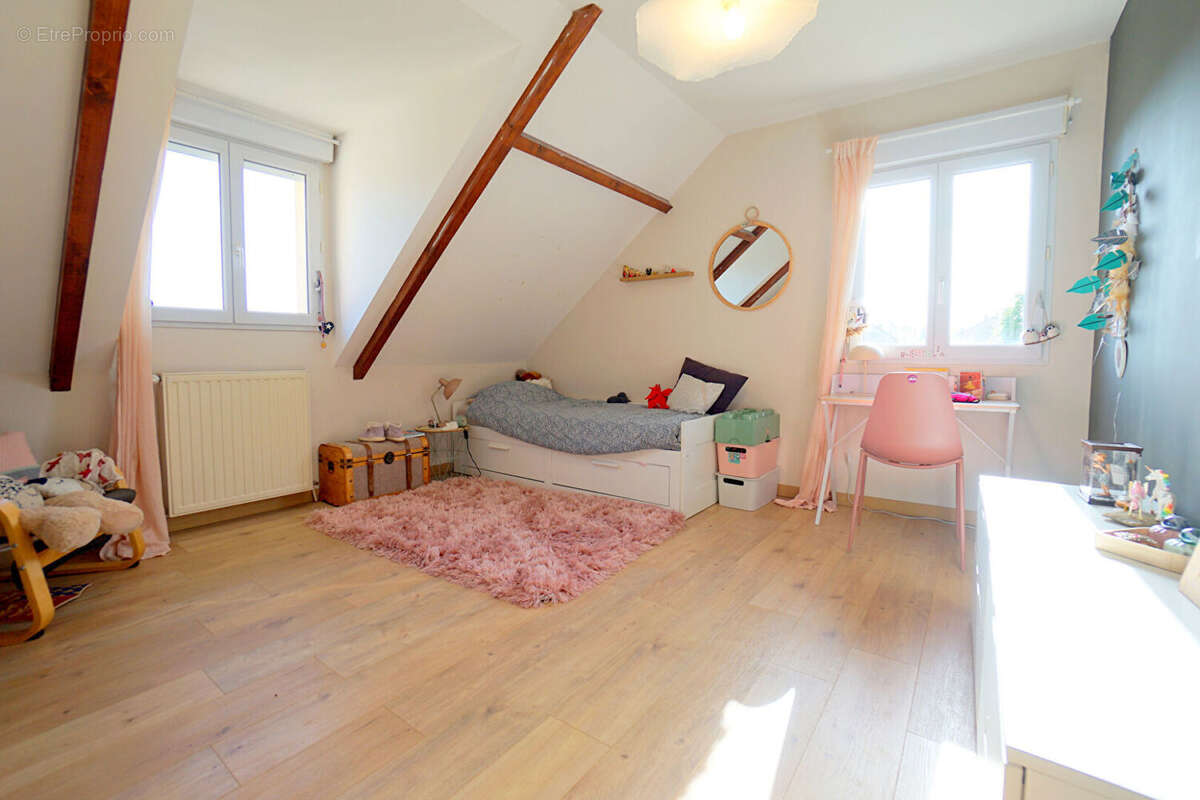 Maison à MEZIERES-SUR-SEINE