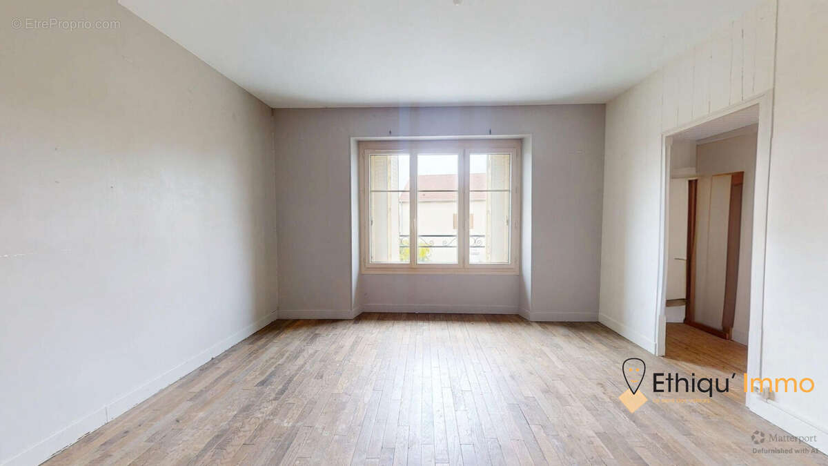 Maison à LACHAPELLE-EN-BLAISY