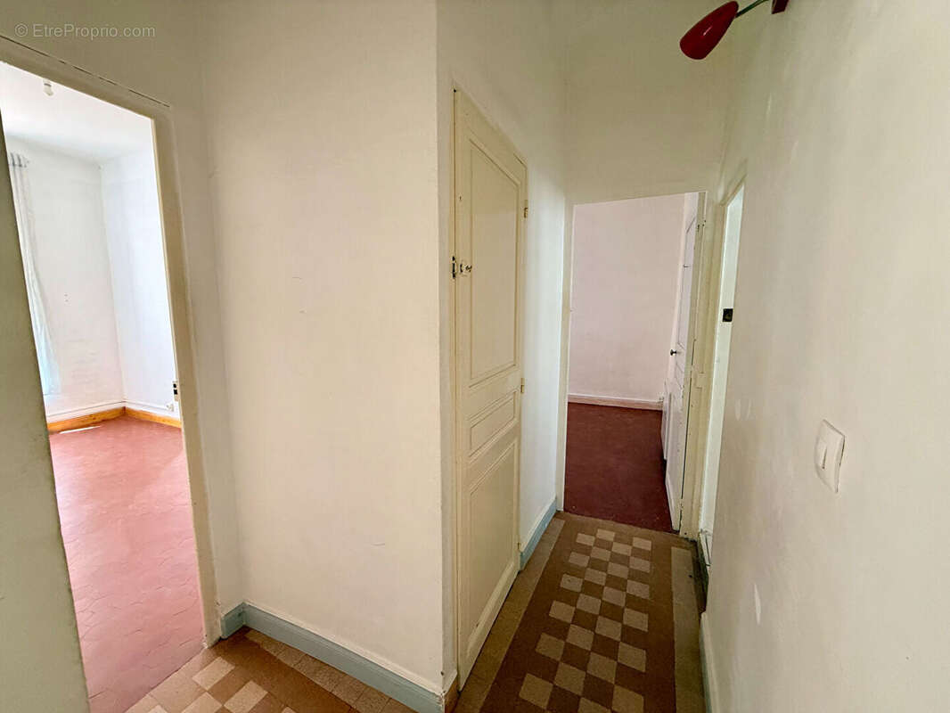 Appartement à SAINT-MAXIMIN-LA-SAINTE-BAUME