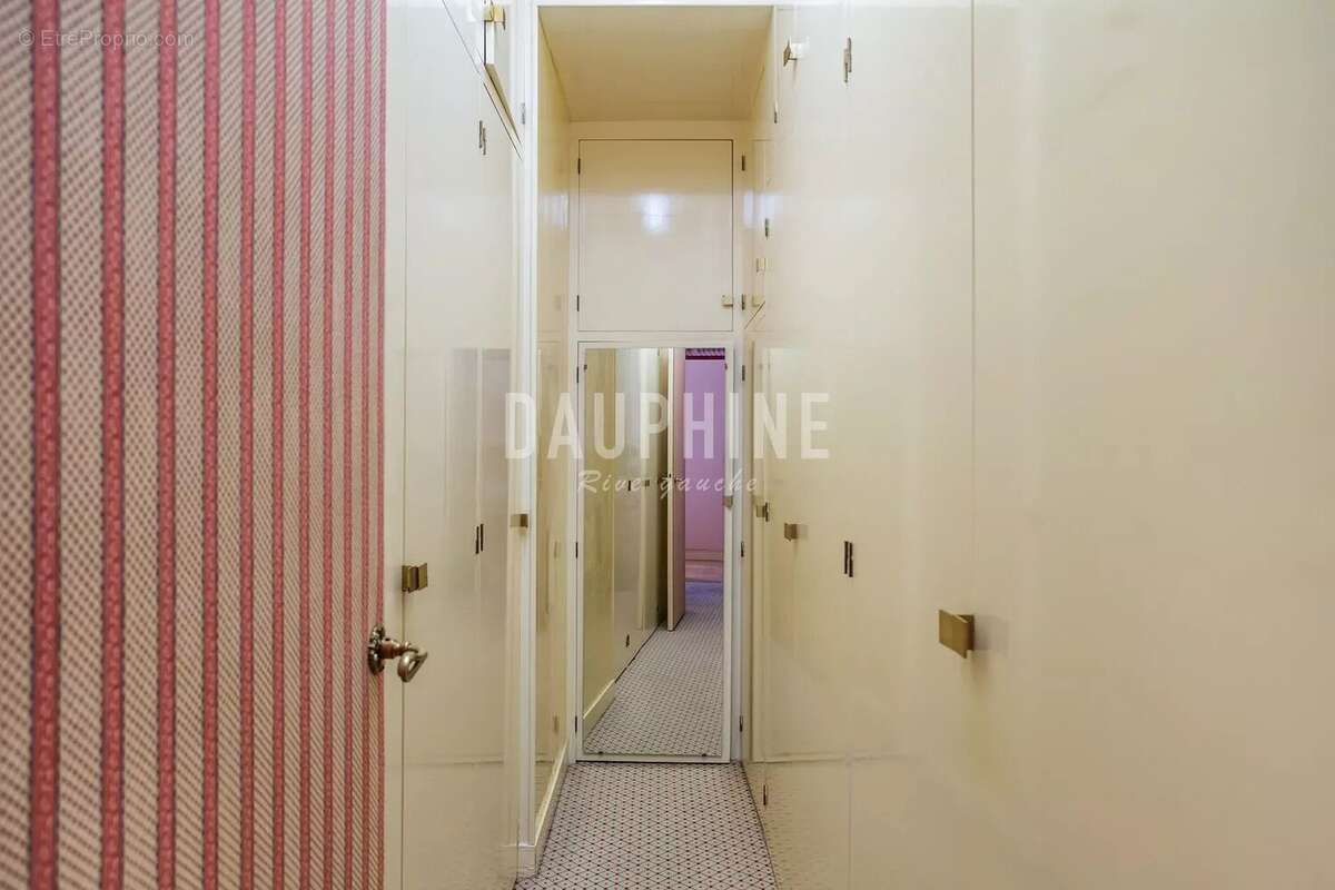Appartement à PARIS-7E