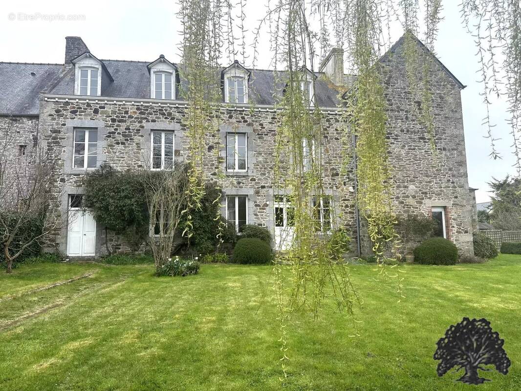 Maison à LE VIVIER-SUR-MER