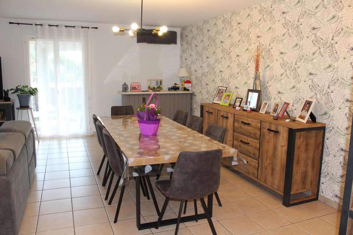 Photo 2 - Maison à SAINT-QUENTIN-DE-BARON