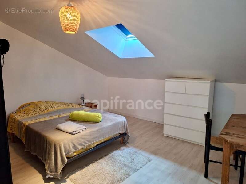 Maison à vendre en pierre 5 pièces, rénovée avec charme en plein cœur de Puylaroque (82) - photo 4