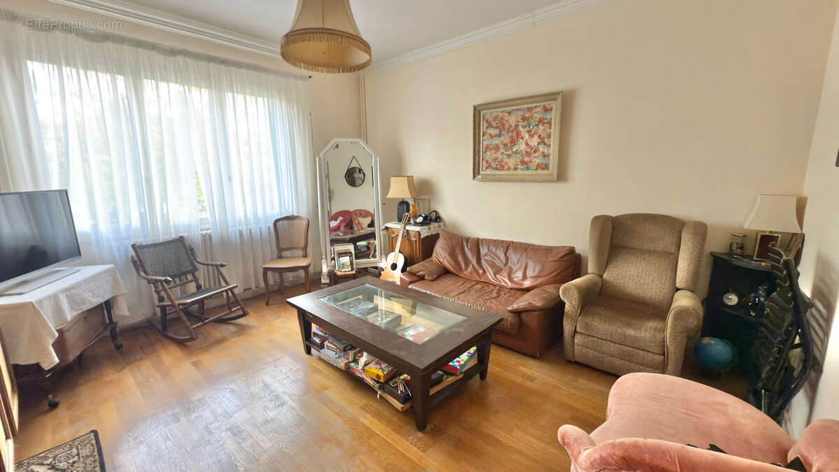 Maison à SAINT-GRATIEN