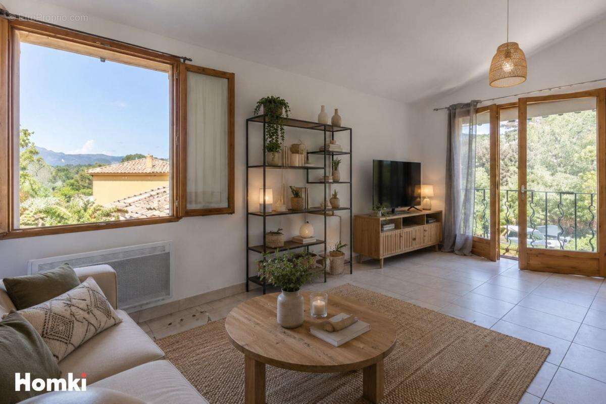 Appartement à SAINT-RAPHAEL