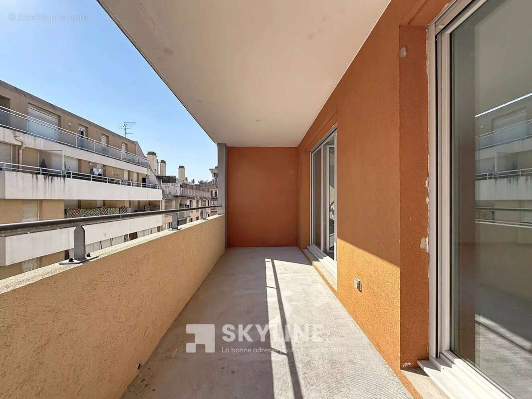 Appartement 73 m² à Marseille-3e  - photo 2
