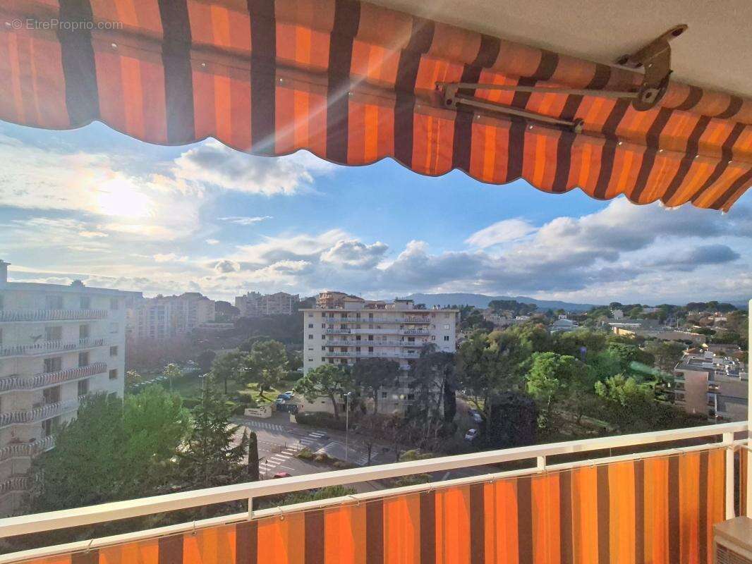 Appartement à LE CANNET