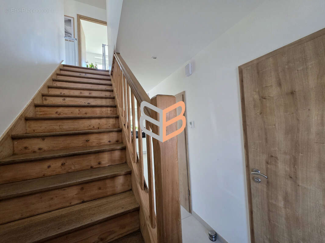 Maison 108 m² à Mercy-Le-Bas  - photo 8