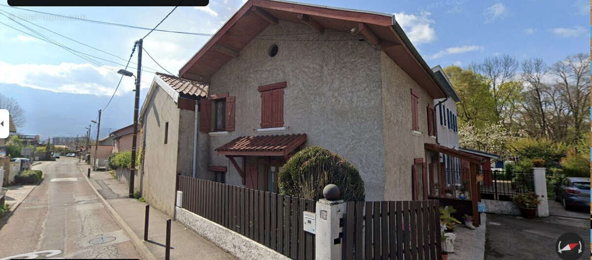 Maison 90 m² à Echirolles  - photo 2