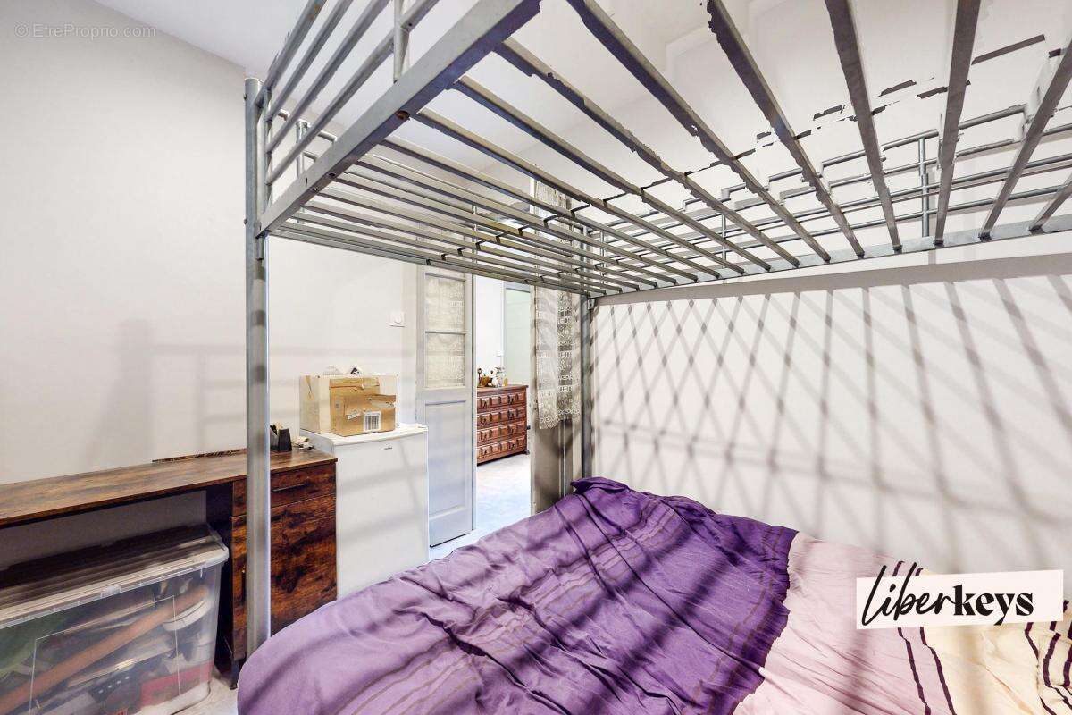 Maison à SAINT-LAURENT-DE-LA-SALANQUE