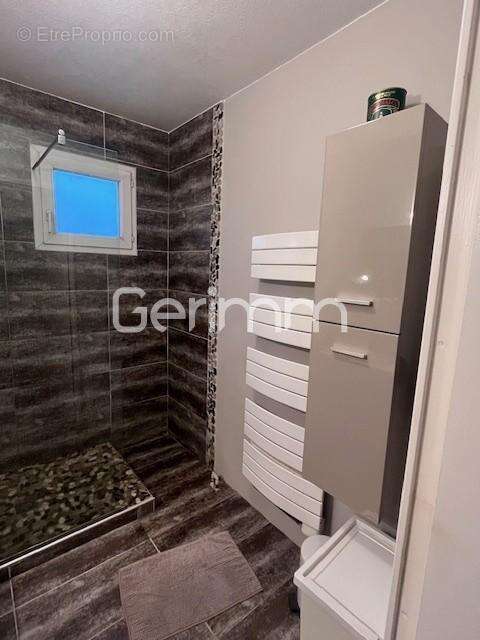 Appartement à SAINT-MARTIN-D&#039;HERES