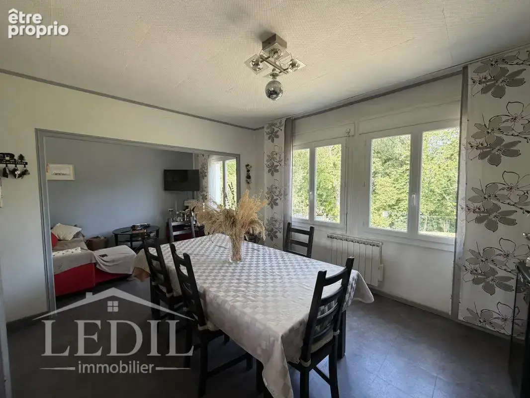 Maison de ville avec sous-sol et jardin clos - photo 5