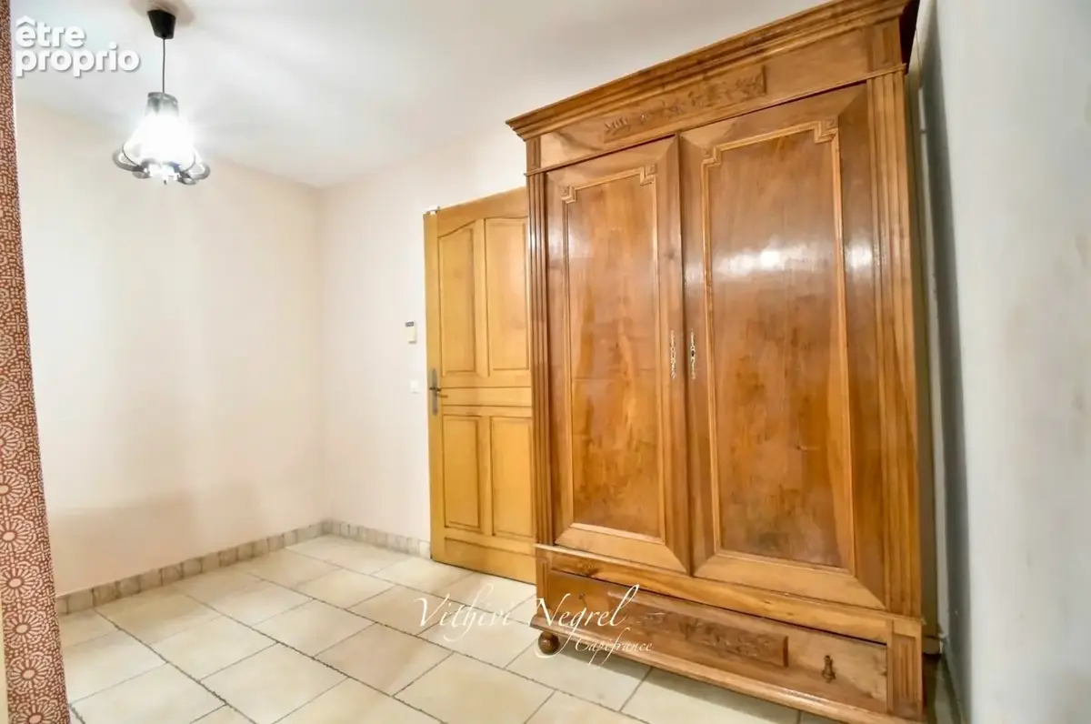 Propriété à vendre 8 pièces et annexe  MOURIES (13) - photo 9