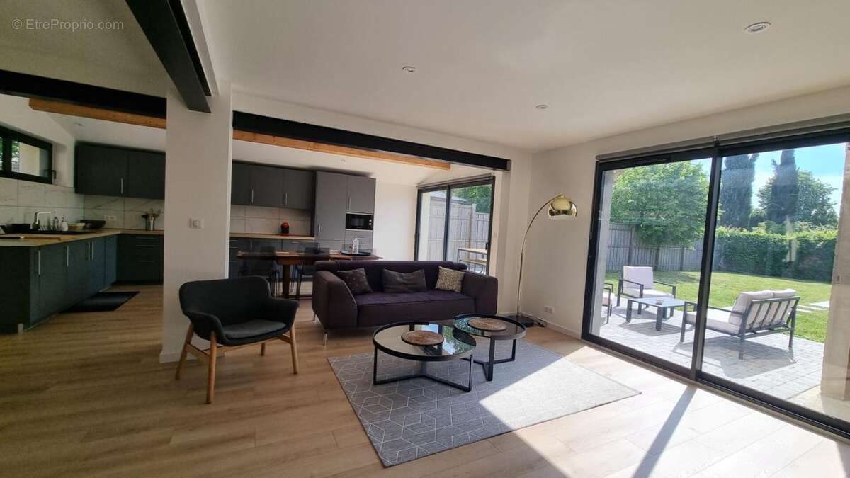 Maison à SAINTE-HELENE