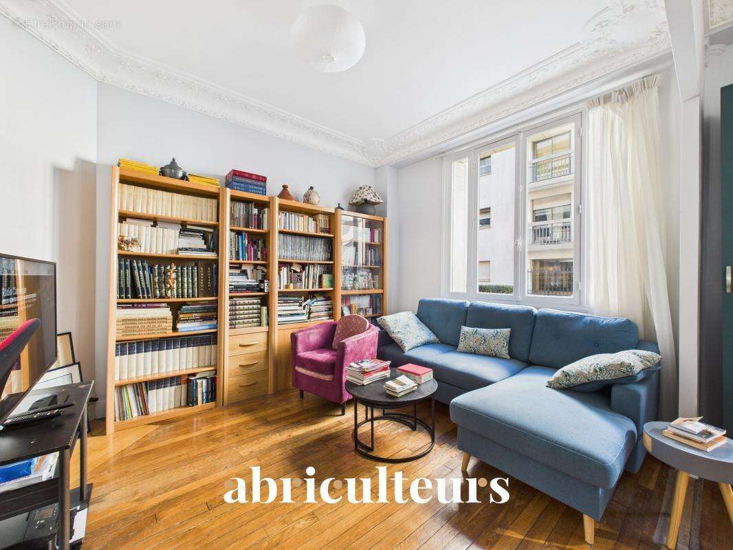 Appartement à PARIS-15E