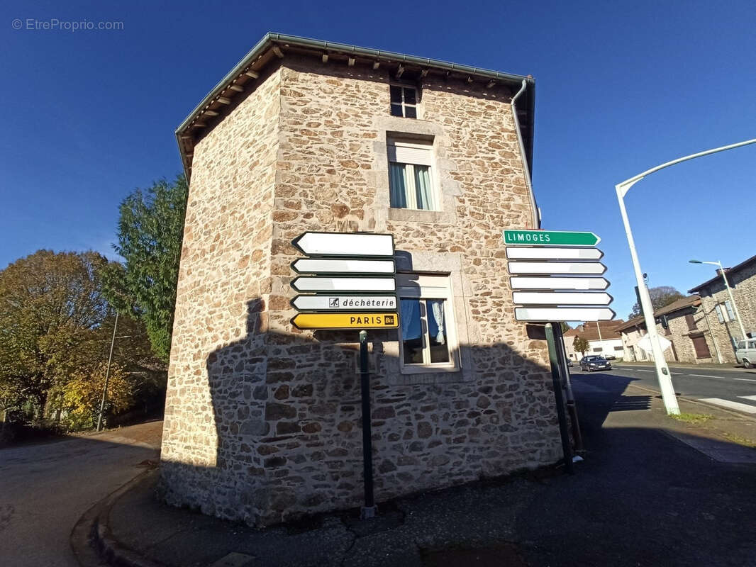 Commerce à SEREILHAC