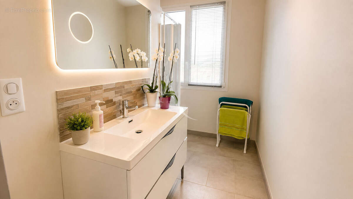 Maison de 8 pièces de 191 m² à Saint-Pierre-des-Corps - photo 7