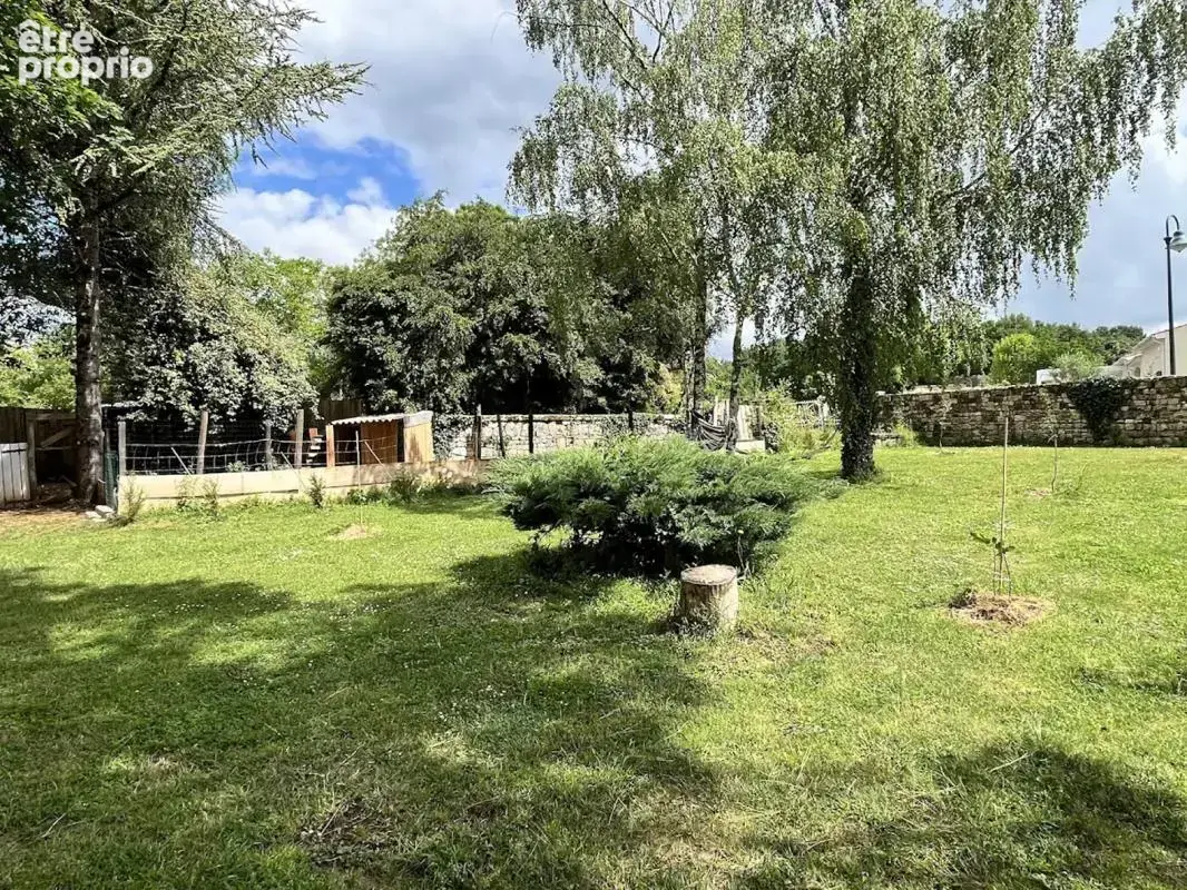 Maison 6 pièces 227 m² à vendre à Saint-Vaize (17100) - photo 2