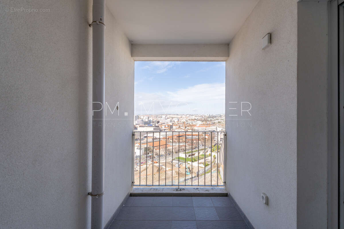 Appartement à MARSEILLE-3E
