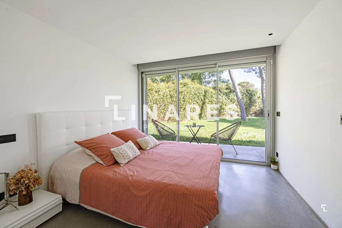 LA CONTEMPORAINE - Villa d’architecte de 529m2  - Vue Sainte-Victoire et prestations d’exception - 13100 - photo 21