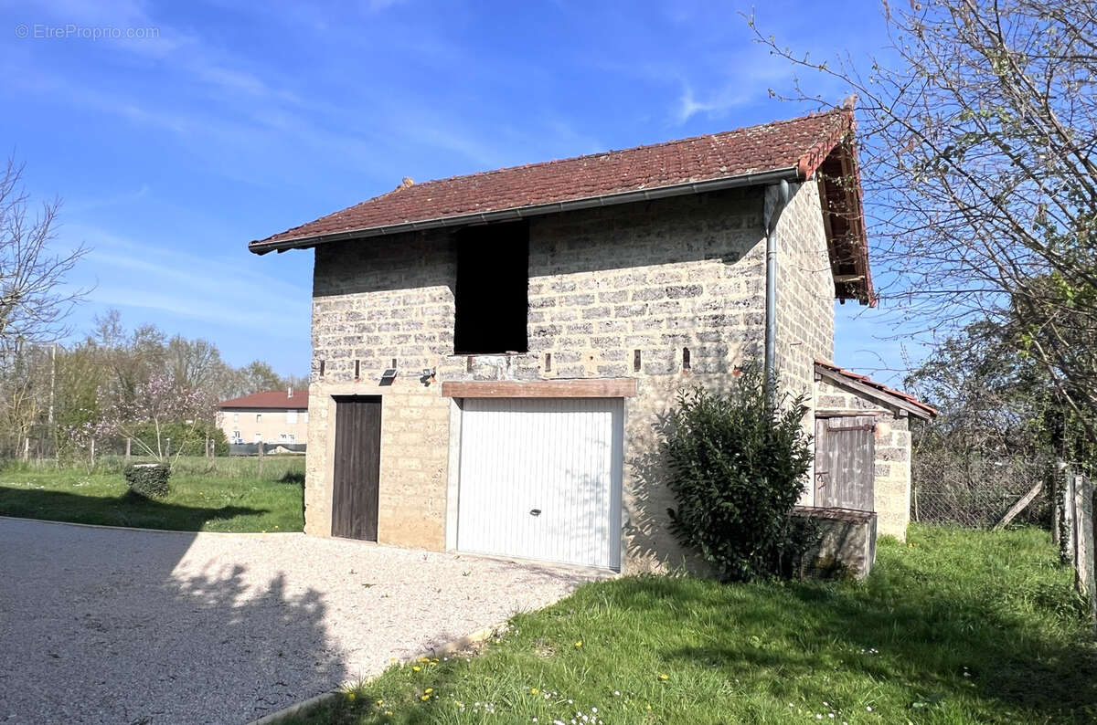 Maison à VONNAS