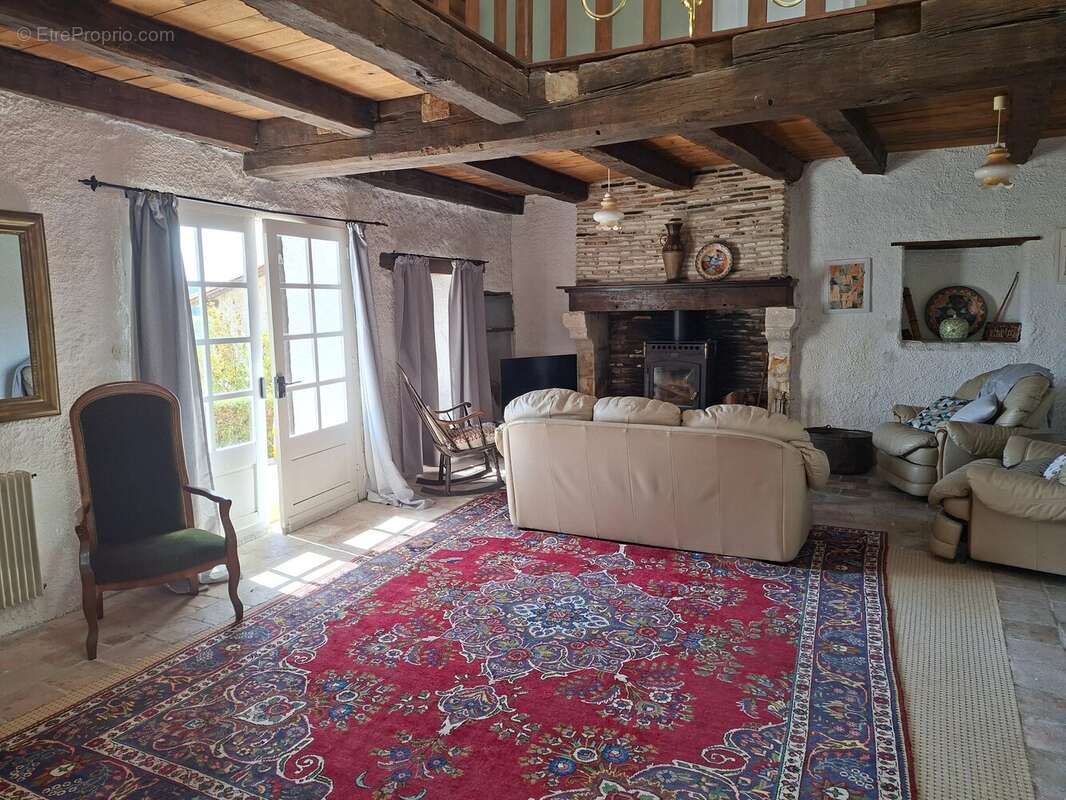 Maison de village historique avec une magnifique piscine - photo 3