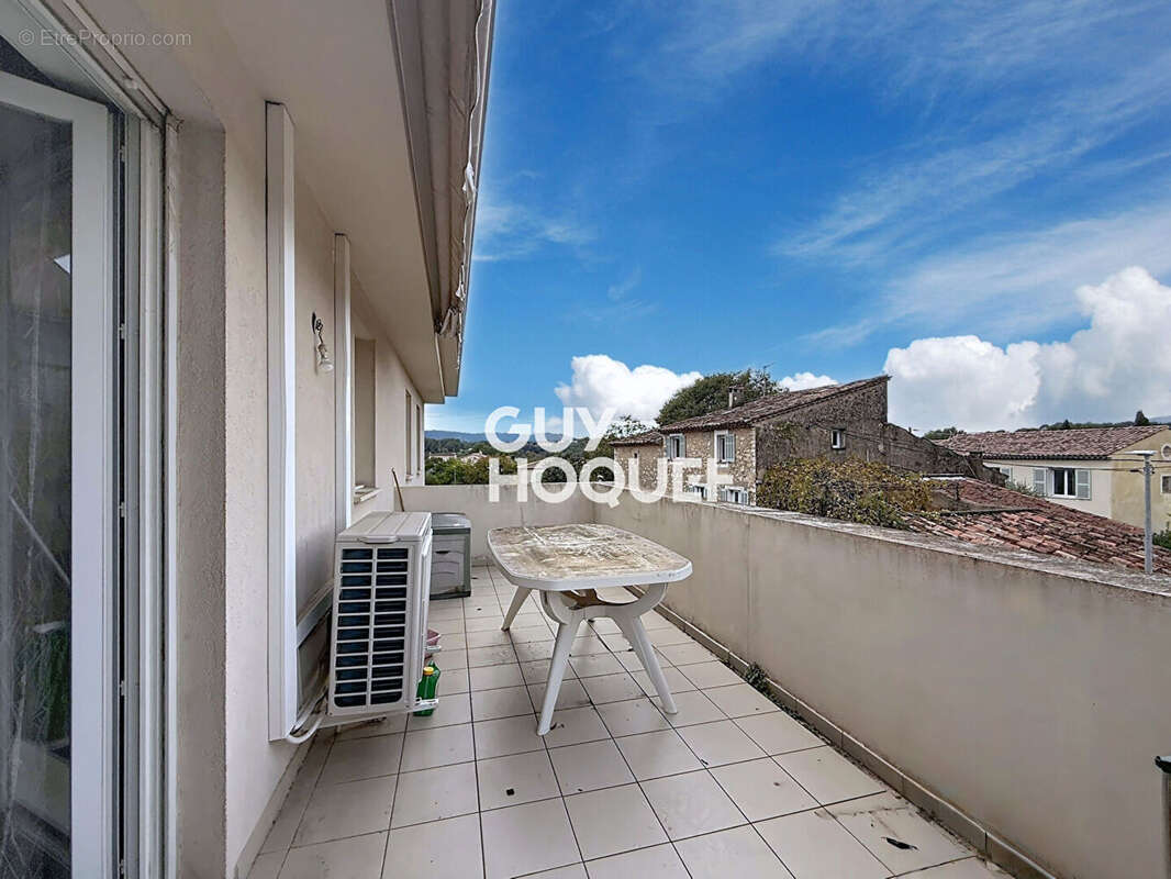 Appartement à MOUANS-SARTOUX