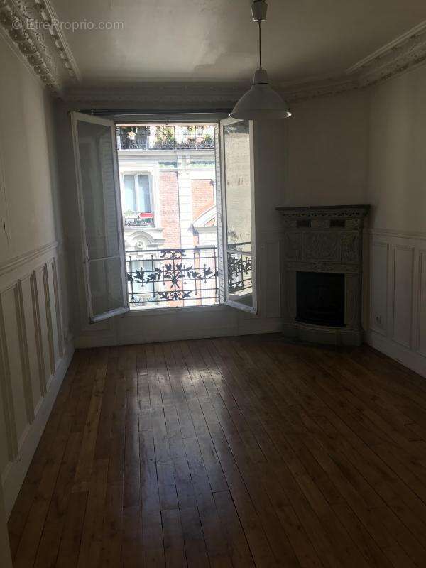 Appartement à PARIS-11E