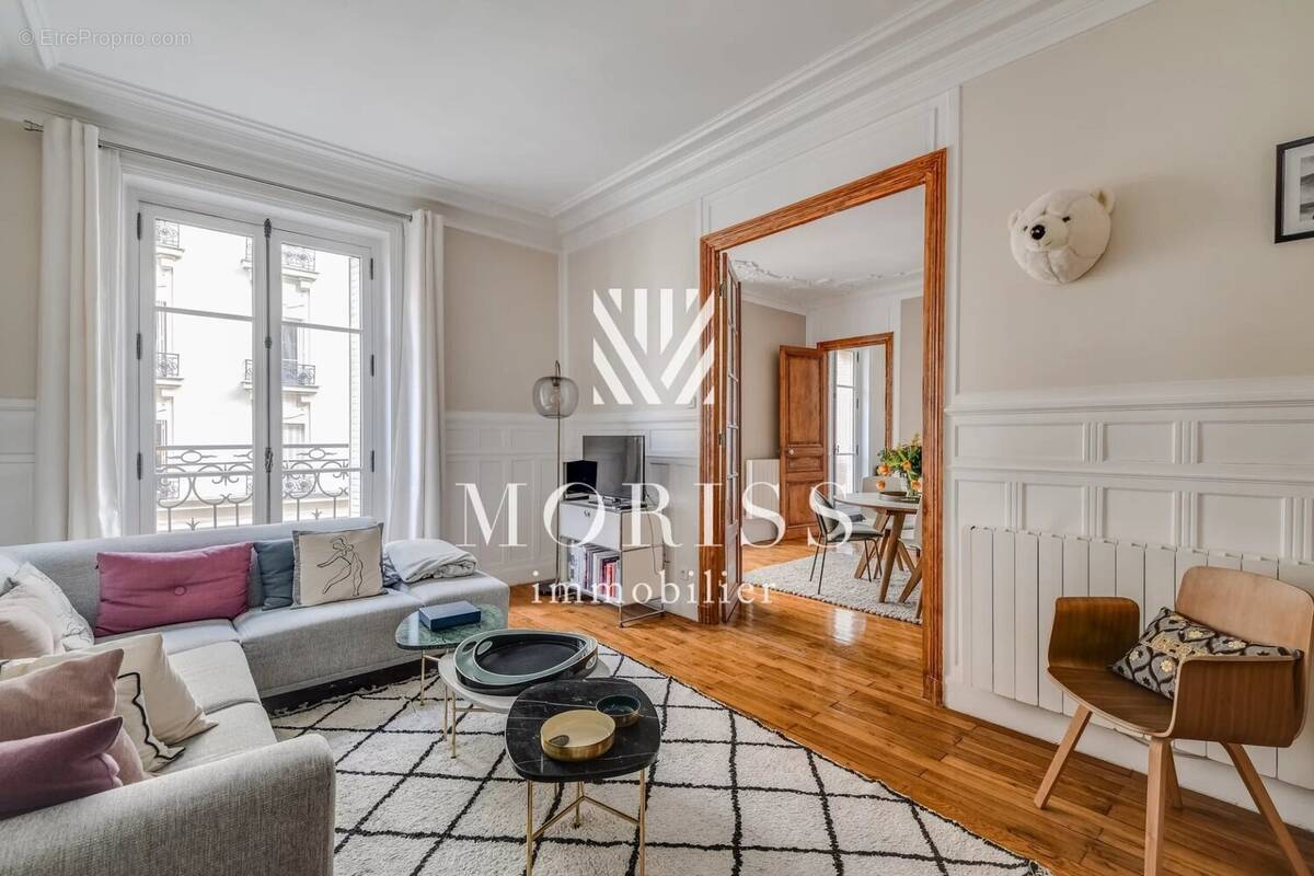 Appartement à PARIS-17E