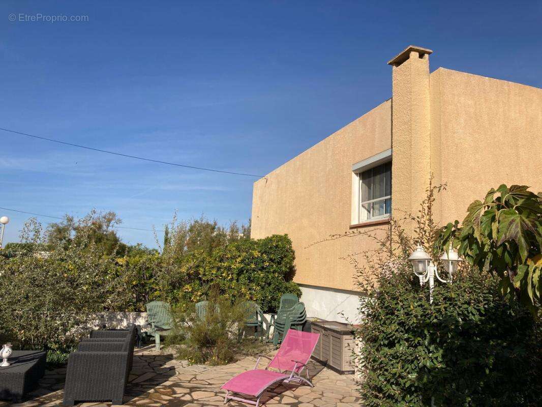 Appartement à SIX-FOURS-LES-PLAGES
