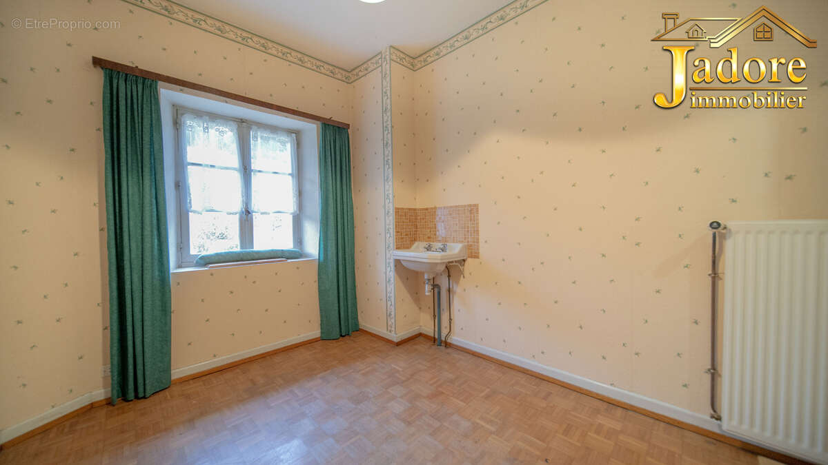 Maison à LUSSE