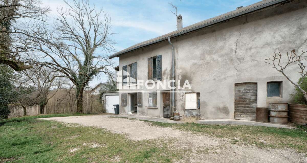 Maison à LEAZ