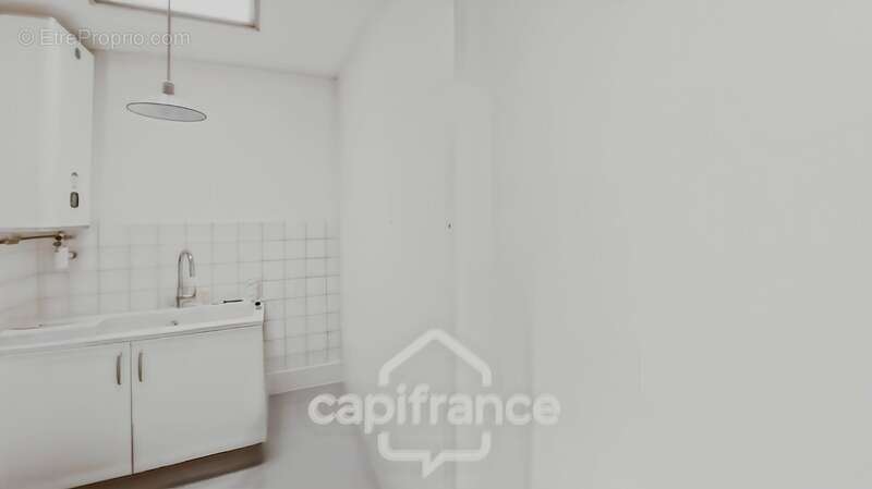 Montreuil, limite Vincennes-Studio 22,90 m2-8mn à pied RER A Vincennes,8 mn métro L9, 10 mn L1-Calme-Pas de vis à vis - photo 4