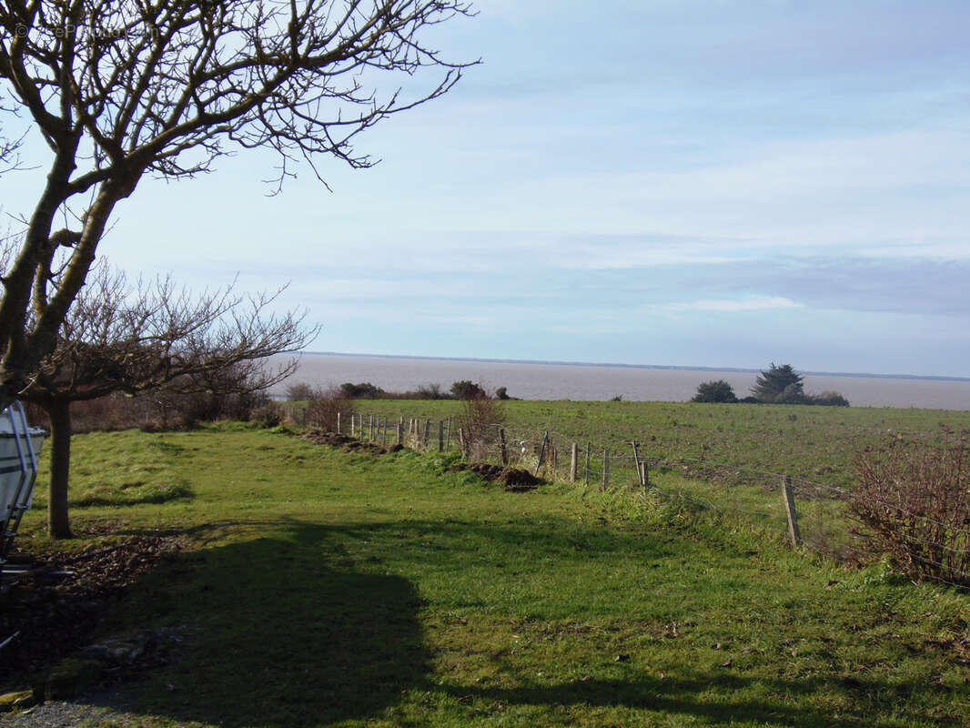 Maison à CHENAC-SAINT-SEURIN-D'UZET