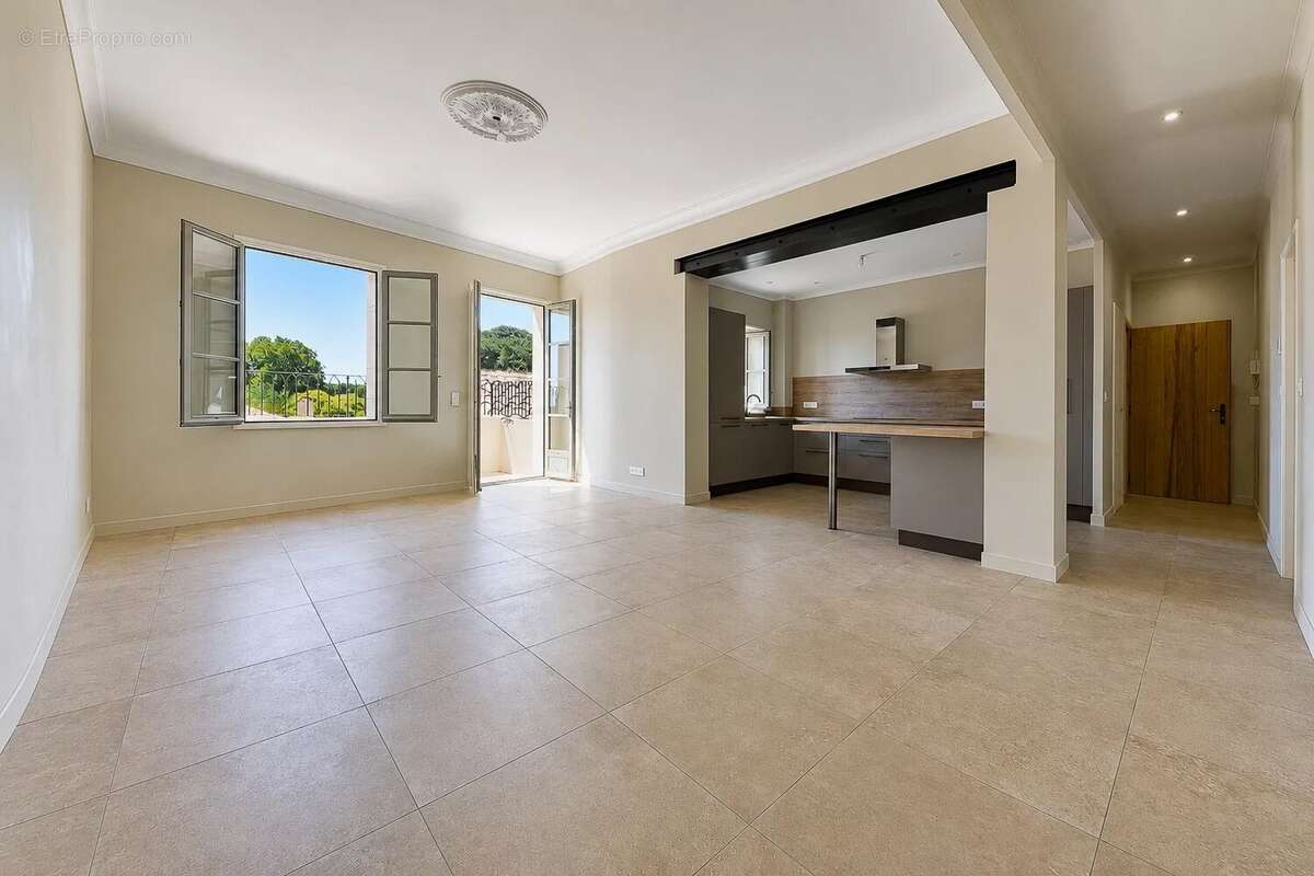 Appartement à UZES
