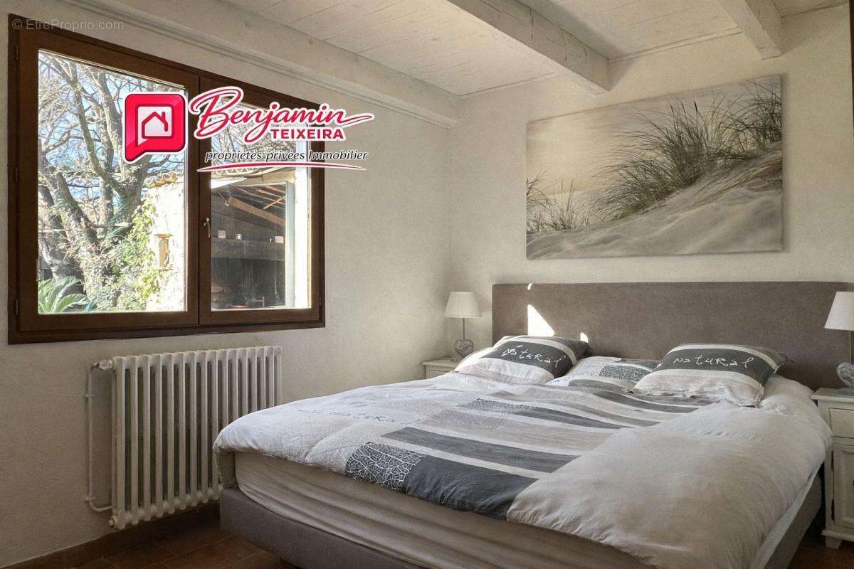Maison à ROQUEBRUNE-SUR-ARGENS