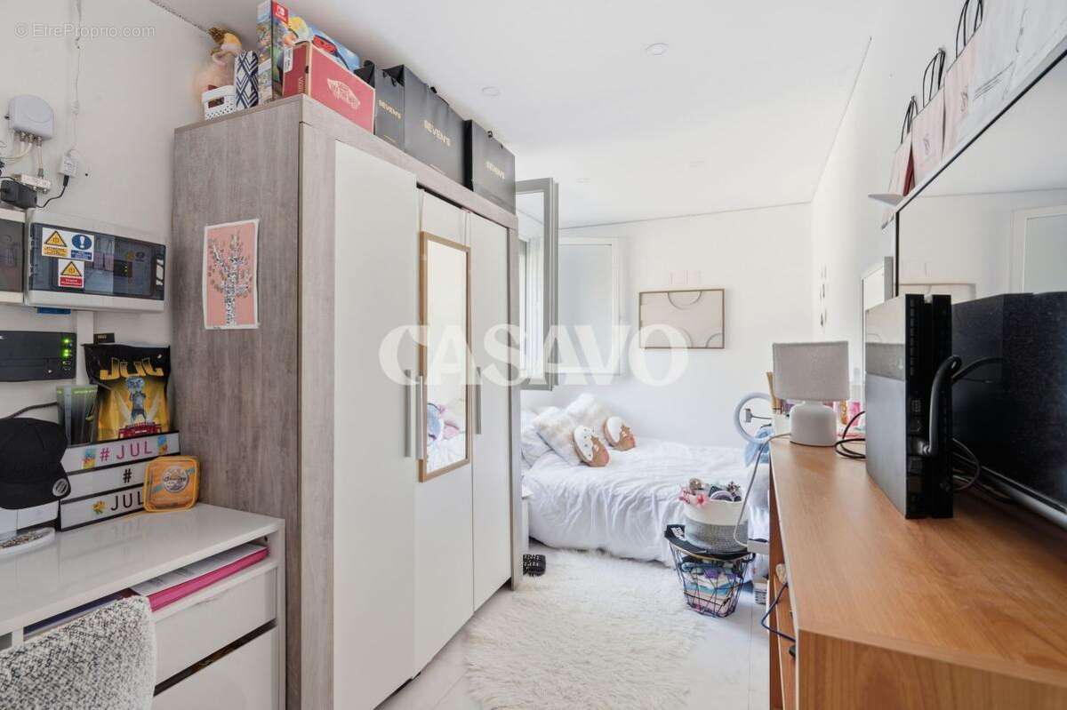 Vente Maison 8 pièces de 236m² - 13760 Saint-Cannat - photo 23