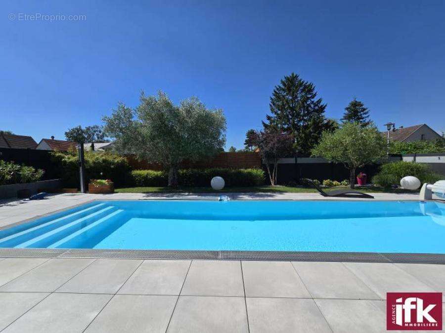 Muntzenheim très belle propriété avec piscine - photo 3