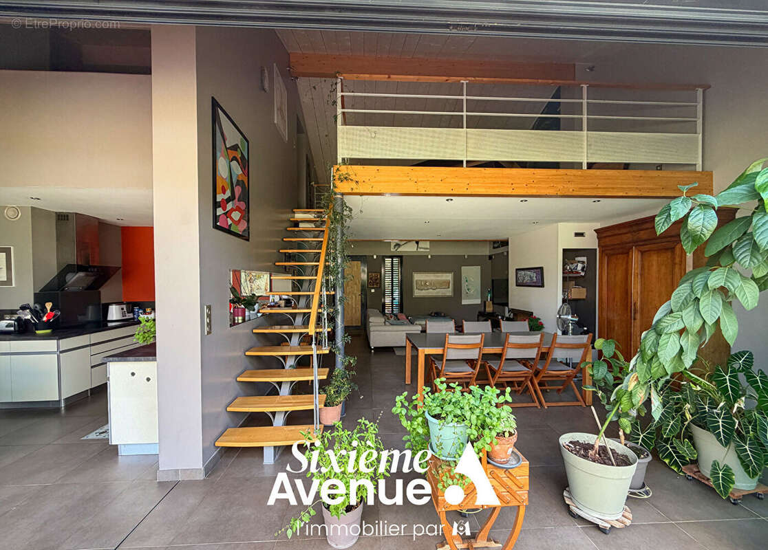 Maison 7 pièces à Lamothe Capdeville 220m² - photo 4