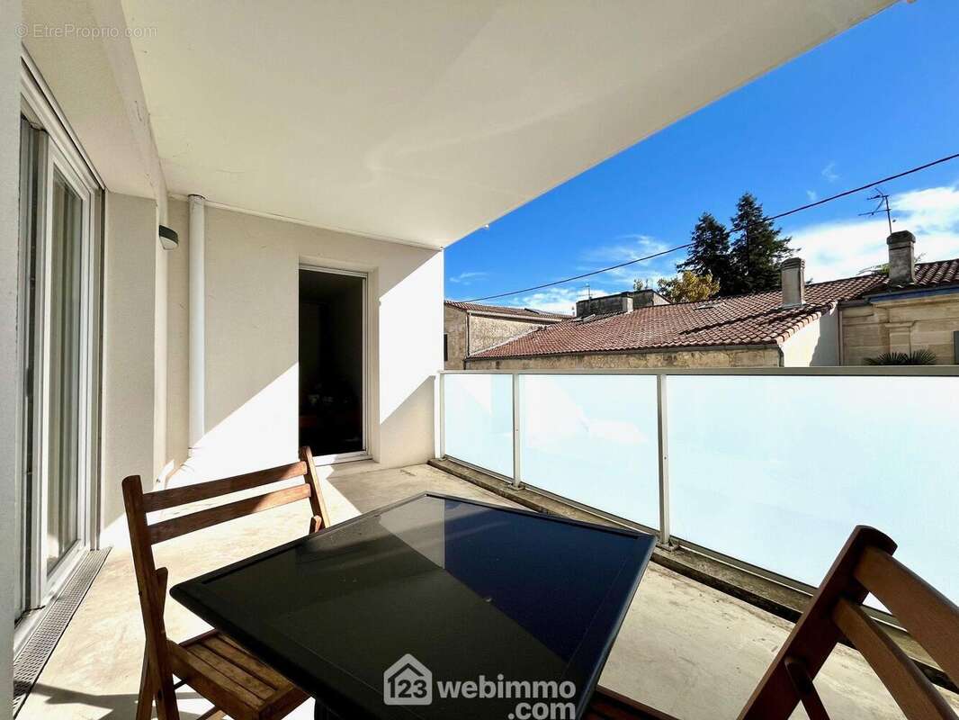 Appartement à VILLENAVE-D&#039;ORNON