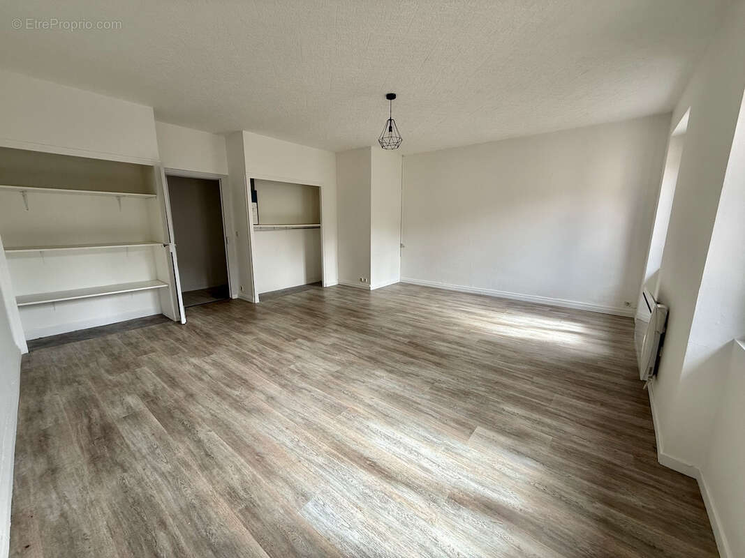 Appartement à SAINTE-LIVRADE-SUR-LOT