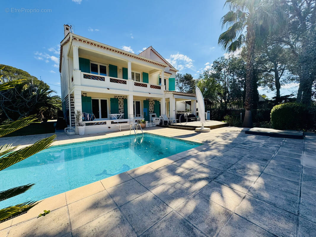 Maison à SAINT-RAPHAEL