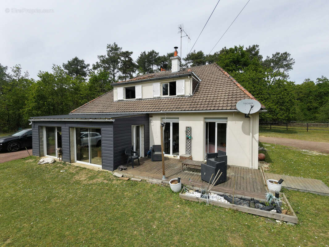 Maison à LOMBRON