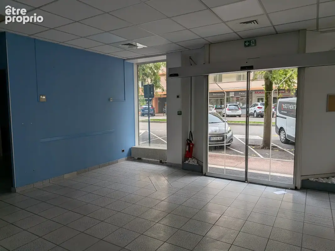 Local commercial a vendre aix les bains 163m2 - photo 1