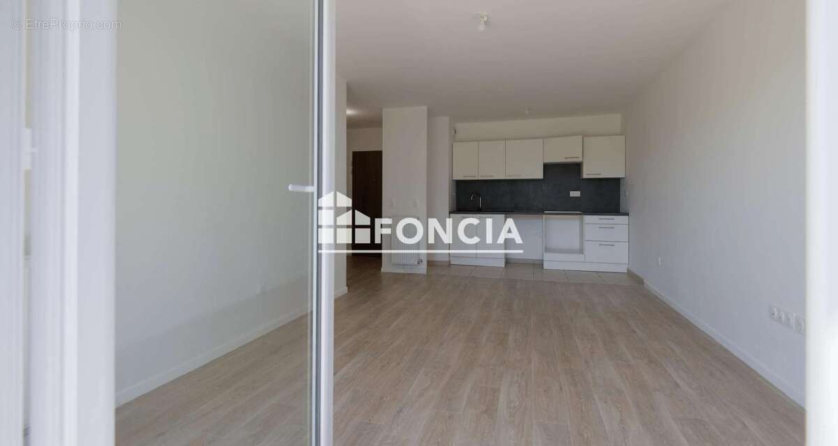 Appartement à DAMMARIE-LES-LYS