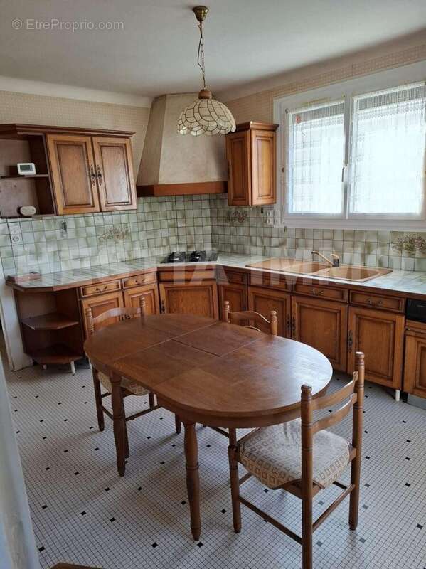 _copie-0_20251024_112038 - Maison à LA CHAPELLE-SUR-ERDRE