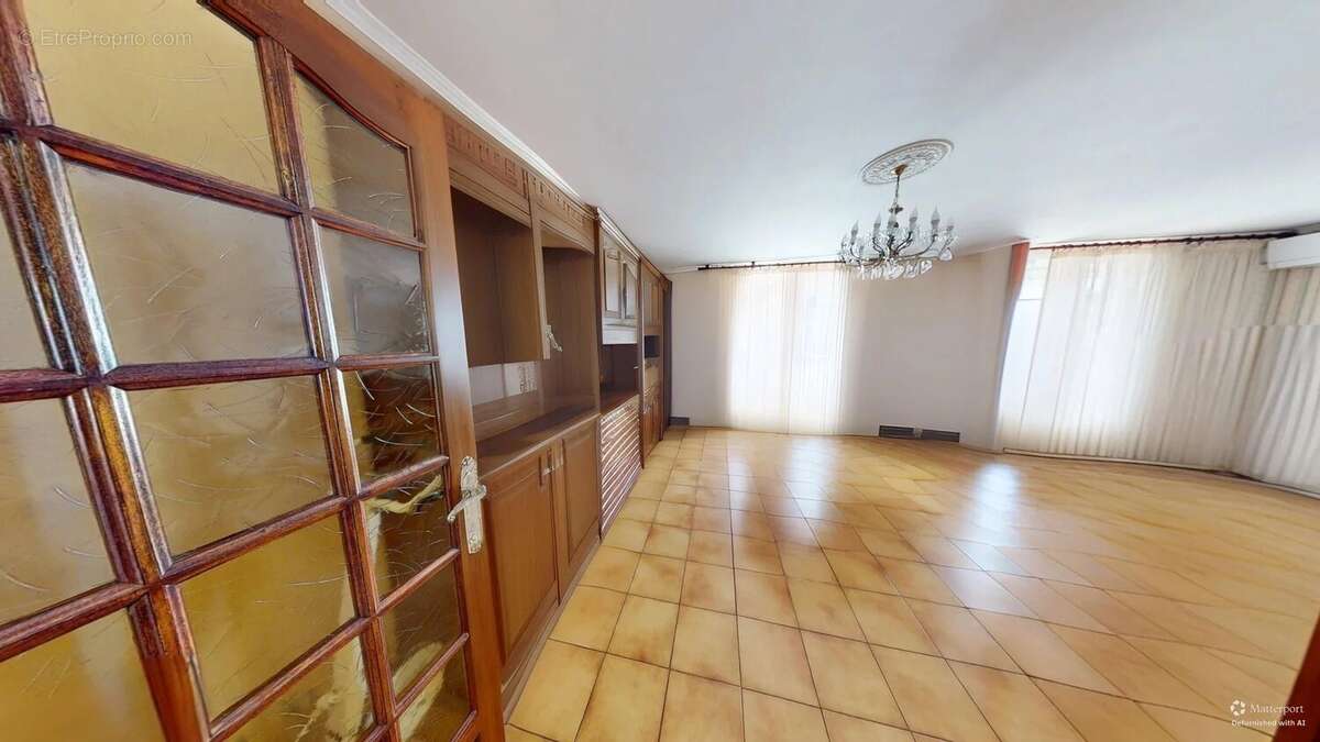 Appartement à PORT-DE-BOUC