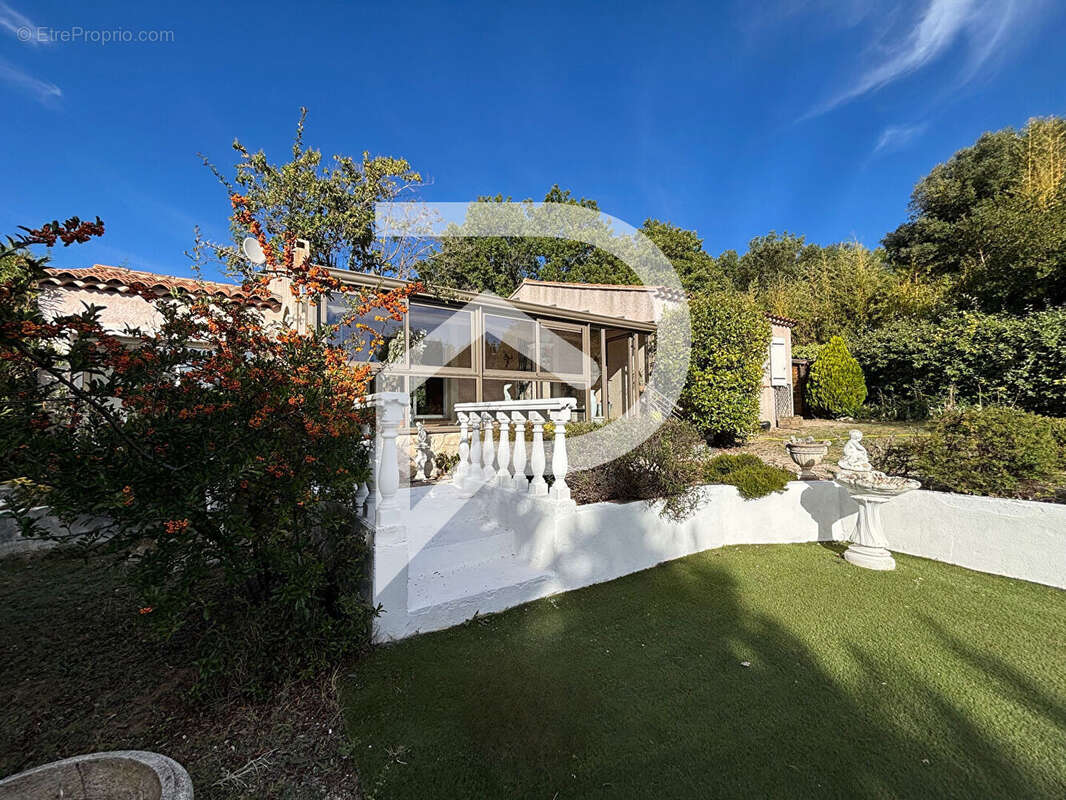 Maison à VINON-SUR-VERDON